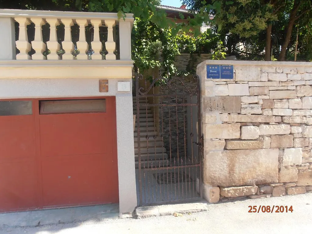 Apartments Polomcic Pula